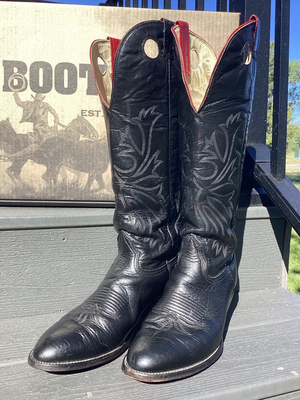 Men’s Nocona 11D Black Bullhide Buckaroo Boots with 16” leather uppers.